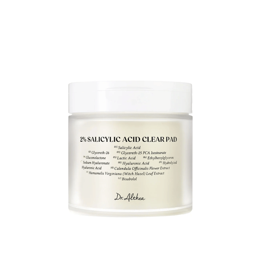 Produktbillede af Dr. Althea 2% Salicylic Acid Clear Pad på hvid baggrund. Eksfolierende pads til akne-udsat og fedtet hud med salicylsyre og beroligende ingredienser.