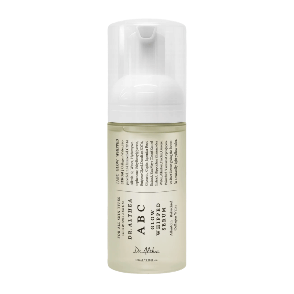 Billede – fritlagt produkt (Google Images vigtig)
Dr. Althea ABC Glow Whipped Serum i pumpeflaske med let mousse-tekstur, som fugter, udjævner hudtonen og giver glow.