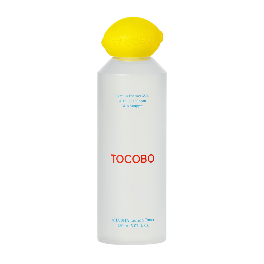 TOCOBO AHA BHA Lemon Toner i gennemsigtig flaske med gult citronformet låg og rød logotype. Tekst på flasken angiver 38 % citronekstrakt, AHA 50 400 ppm og BHA 500 ppm.