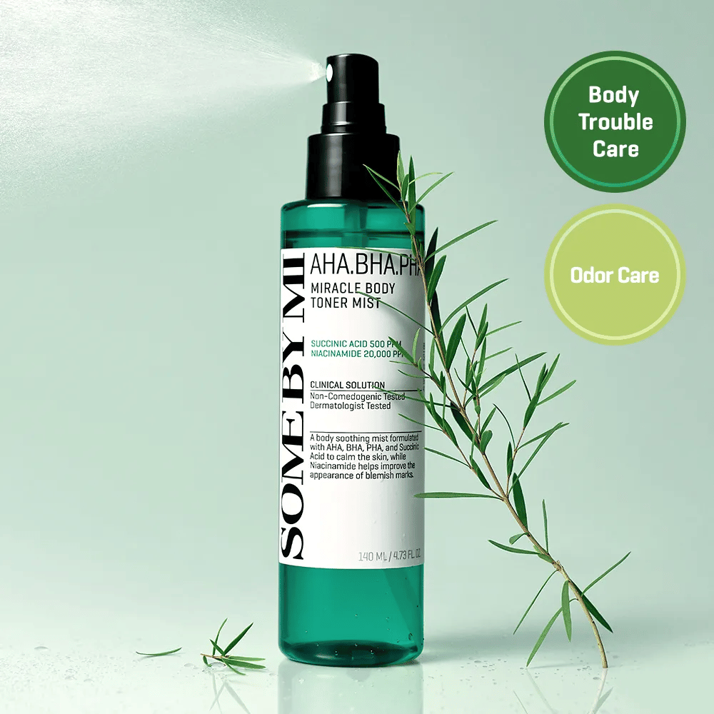 Some By Mi AHA BHA PHA Miracle Body Toner Mist – eksfolierende kroppsspray med AHA, BHA og PHA, der hjælper med at modvirke urenheder, kropsakne og forbedre hudens struktur.