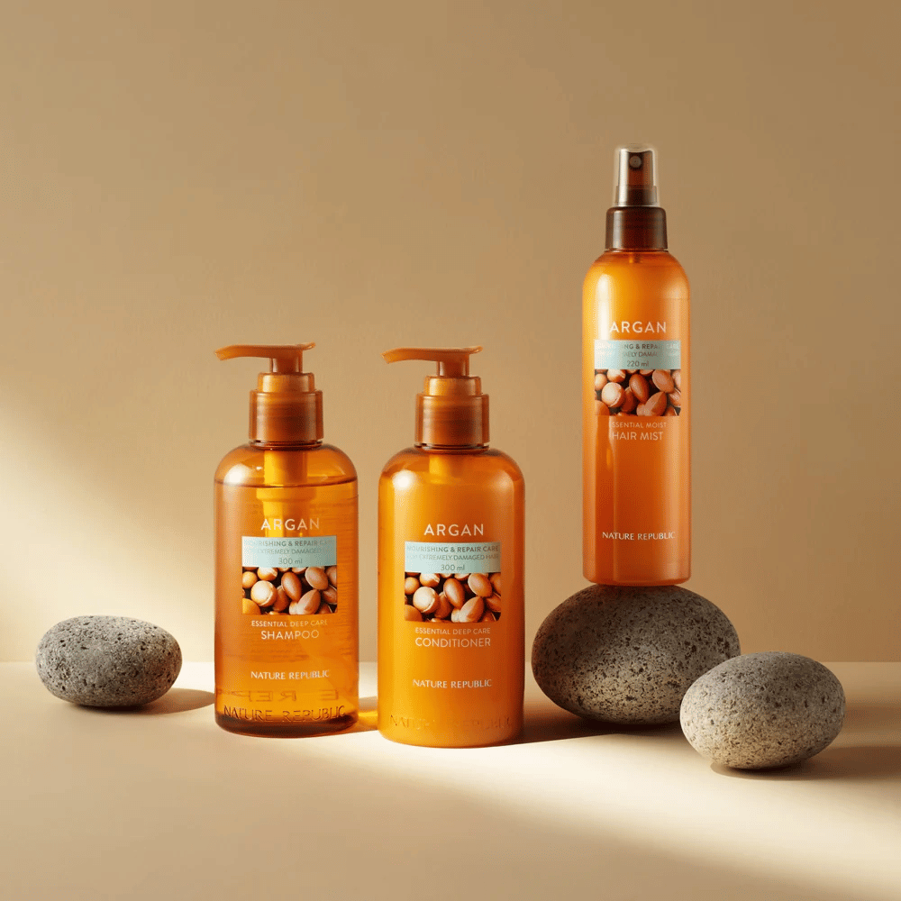 Nature Republic Argan-serie med shampoo, balsam og hair mist for skadet hår – beriget med arganolie for glans og næring.