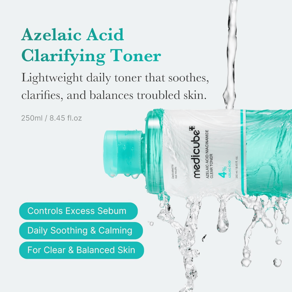 Medicube Azelaic Acid Niacinamide Clear Toner 4% med rindende vand, som viser en beroligende toner til at balancere talgproduktionen, reducere urenheder og give en klarere hud.