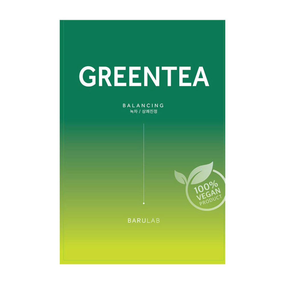 En pakke af BARULAB "GREENTEA Balancing" maske, mærket som "100% Vegan Product". Pakken har en farvegradient fra mørkegrøn til lysegul.