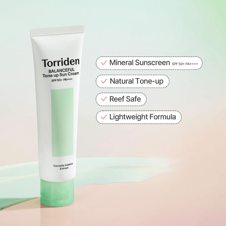 Torriden Balanceful Tone Up Sun Cream SPF50+ PA++++ præsenteret med fokus på mineralbaseret solbeskyttelse, naturlig tone-up-effekt, reef safe-formel og let tekstur.