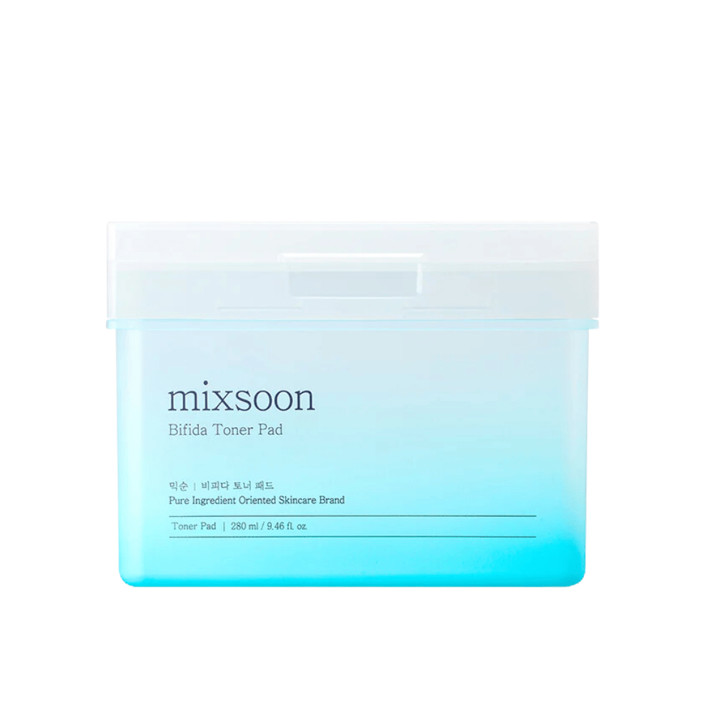 En transparent beholder med en blå og hvid gradient, der indeholder Bifida toner pads. Beholderen er mærket med "mixsoon Bifida Toner Pad" og rummer 280 ml (9,46 fl. oz.) toner pads, designet til hudpleje og fugtgivende effekt.