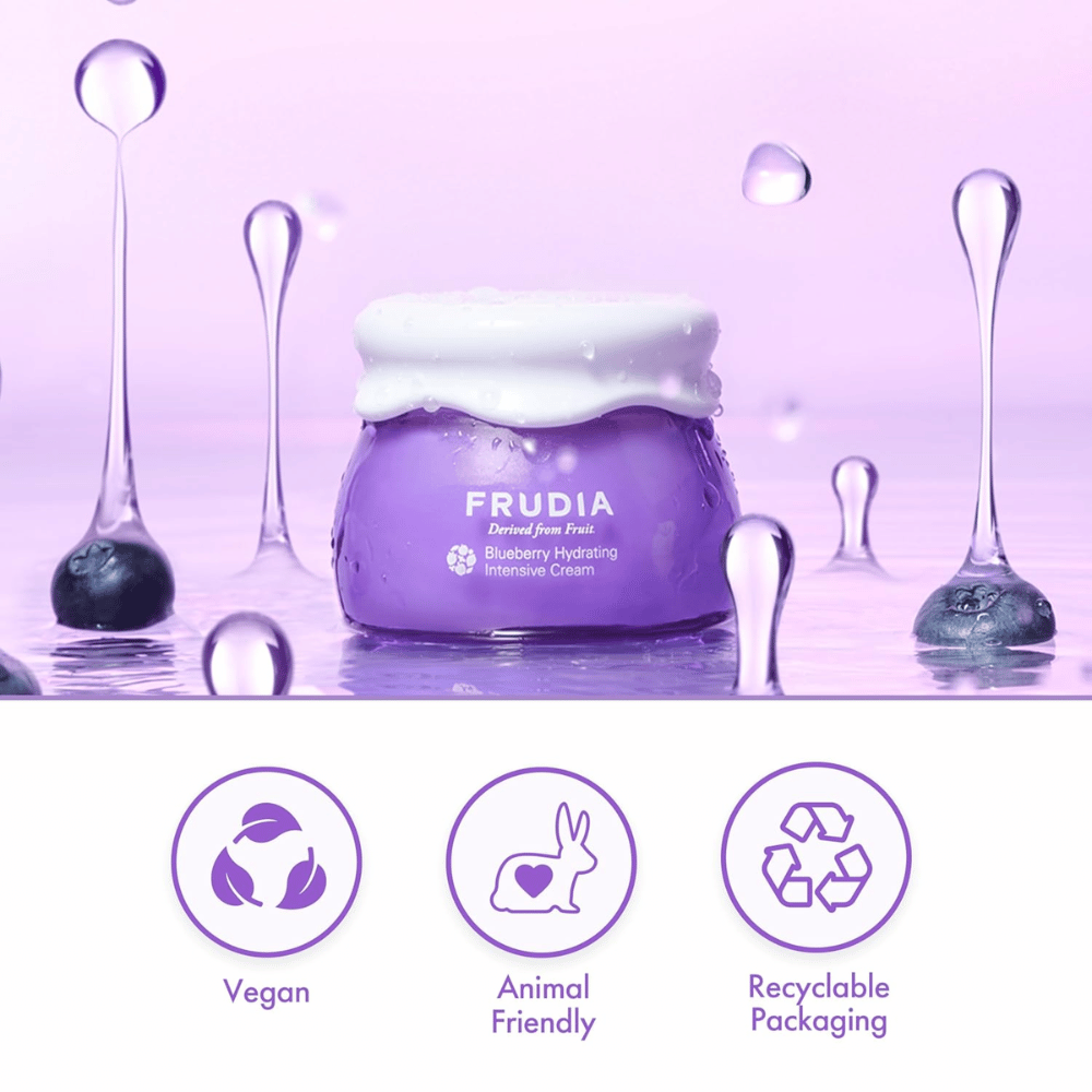 FRUDIA Blueberry Hydrating Intensive Cream i vandmiljø med vegansk formel, cruelty-free egenskaber og genanvendelig emballage