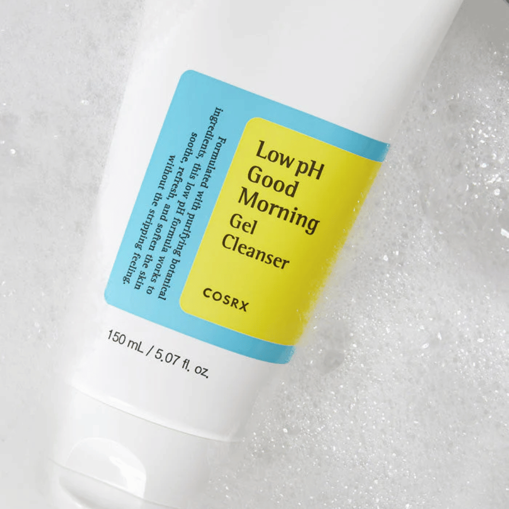 COSRX Low pH Good Morning Gel Cleanser 150ml – mild ansigtsrens med lav pH til følsom hud, vist med skum.