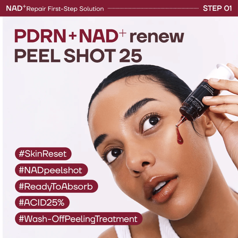 4. MISSHA Camellia PDRN NAD+ High-Potency Acid 25 Renew Peel Shot – model påfører eksfolierende peeling på kinden