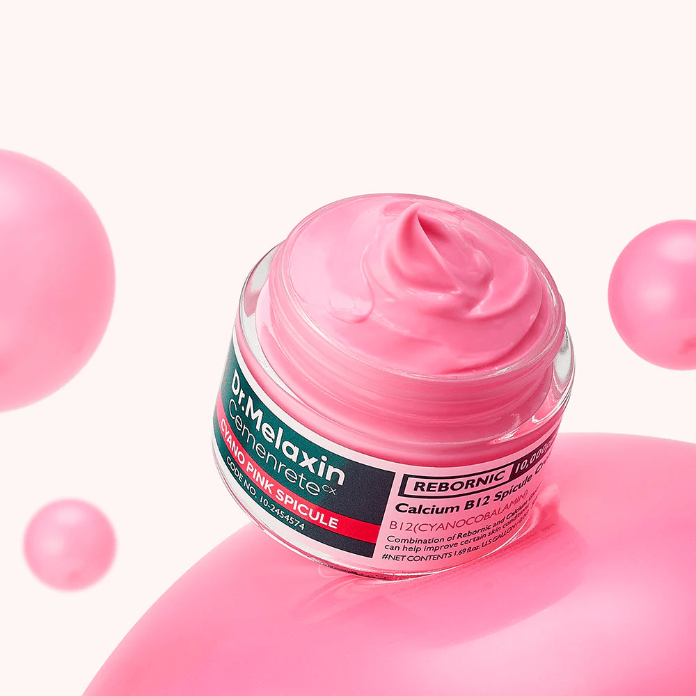Dr. Melaxin Cemenrete Cyano Pink Spicule Cream med B12 og spicule-teknologi, som giver glød, forbedrer hudstrukturen og styrker huden.