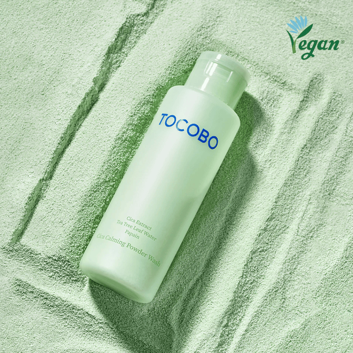 TOCOBO Cica Calming Powder Wash med cica og tea tree som renser, beroliger og balancerer sensitiv hud.