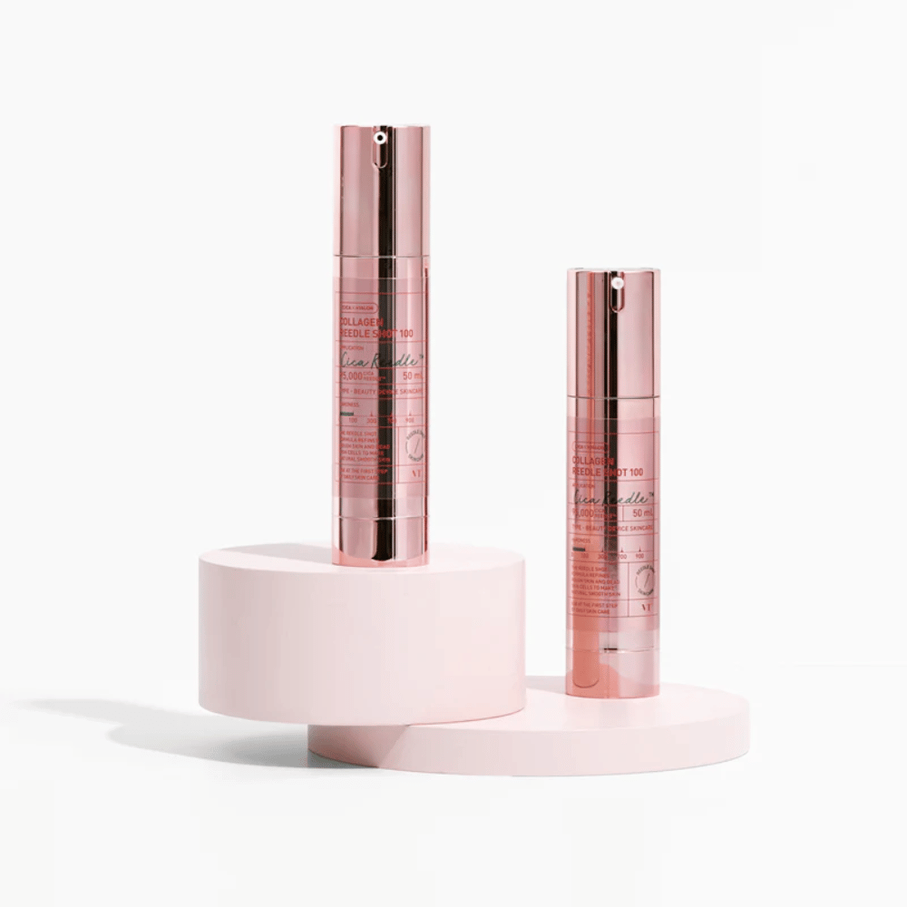 To flasker VT Collagen Reedle Shot 100 i rosa design. Opstrammende serum med Cica og kollagen.