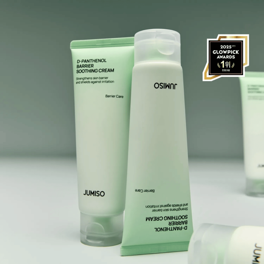 Jumiso D-Panthenol Barrier Soothing Cream i tube med låg, fotograferet fra siden med Glowpick Awards 2025-logo.