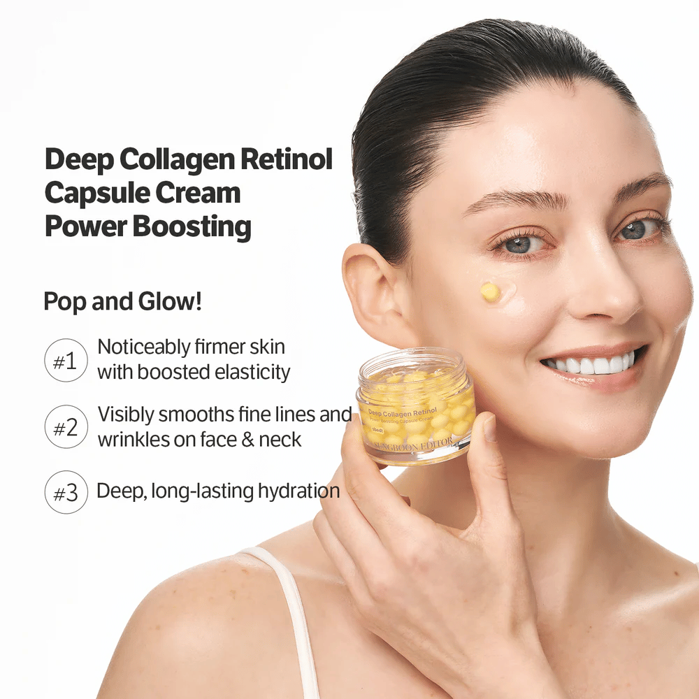 Smilende person påfører Sungboon Editor Deep Collagen Retinol Capsule Cream på kinden. Creme der strammer huden op og udjævner linjer.