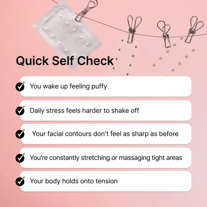 Illustration af almindelige tegn på stress, hævelse og spændinger. RETURNITY Ear Therapy Acupressure Patch præsenteres som en del af en daglig wellness-rutine til afslapning og balance.
