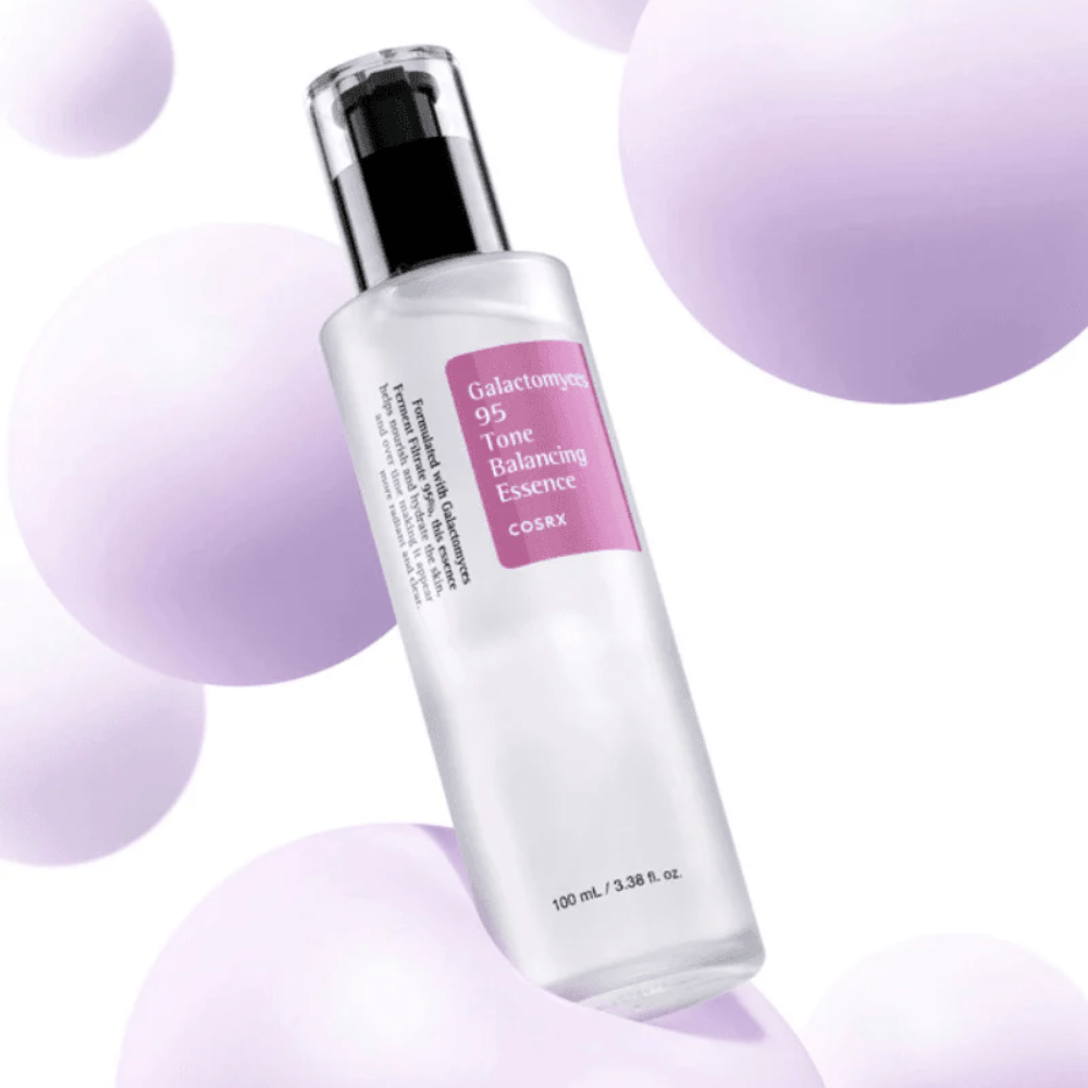 COSRX Galactomyces 95 Tone Balancing Essence i gennemsigtig flaske med lilla etiket. Essensen giver glød, balancerer hudtonen og forbedrer hudens struktur.