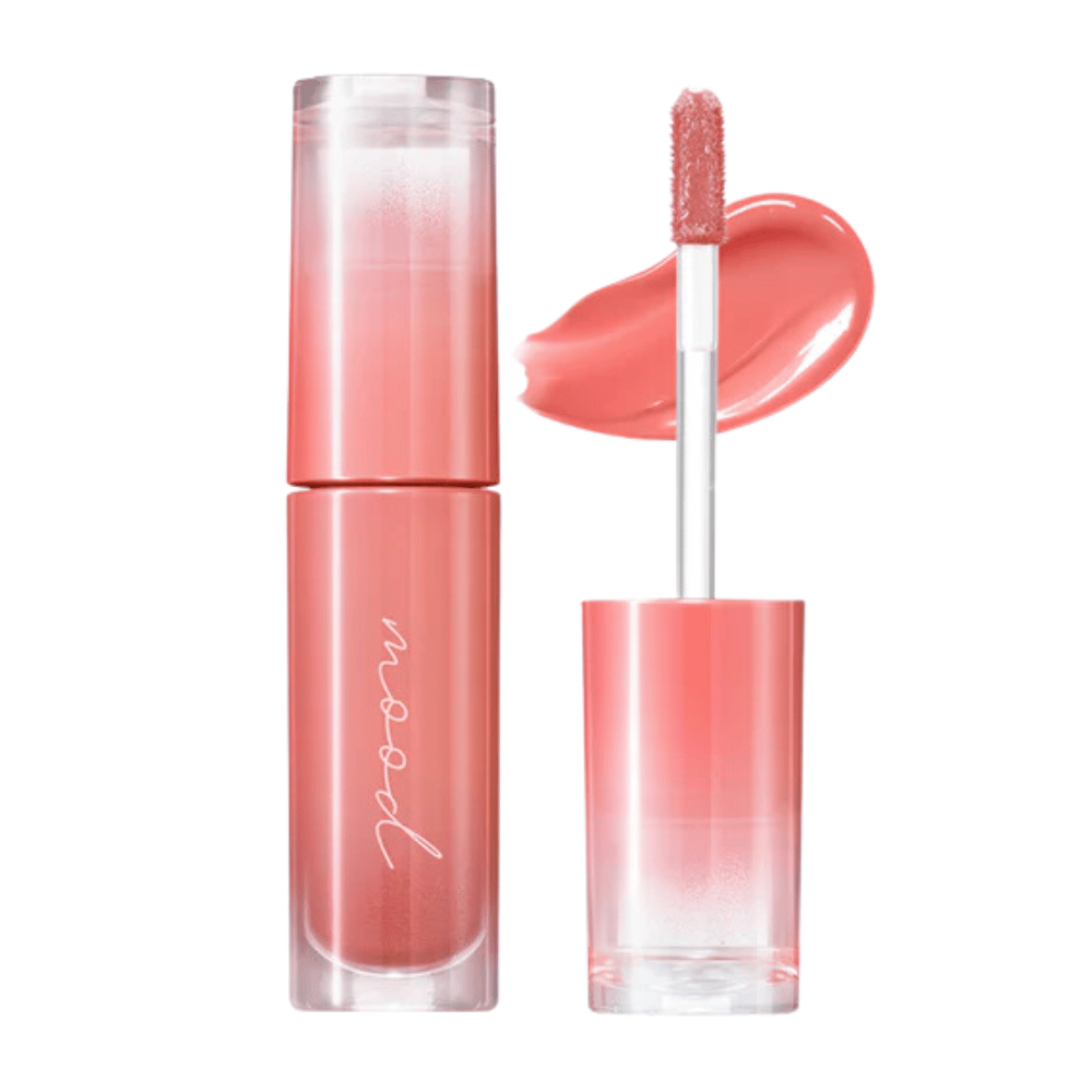 Ink Mood Glowy Tint er en lipgloss med en let og glansfuld formel, der giver en naturlig farve og glans til læberne. Perfekt til at skabe et frisk og strålende look.