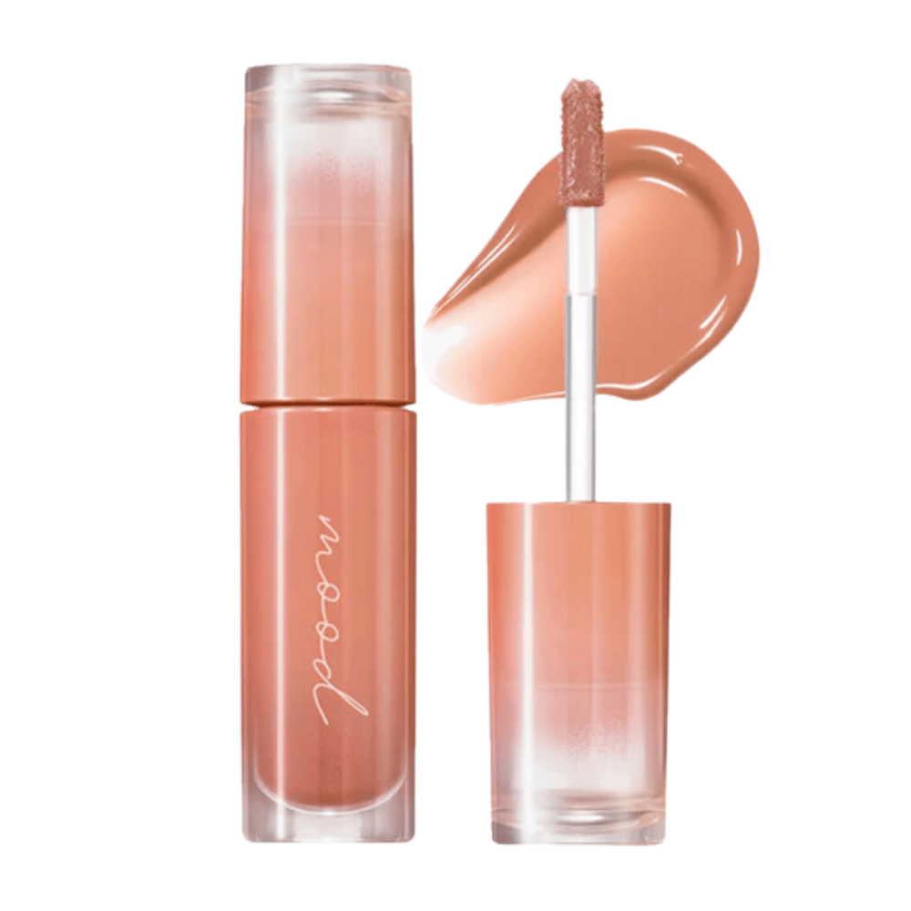 Ink Mood Glowy Tint er en lipgloss med en let og glansfuld formel, der giver en naturlig farve og glans til læberne. Perfekt til at skabe et frisk og strålende look. Fås i flere nuancer.