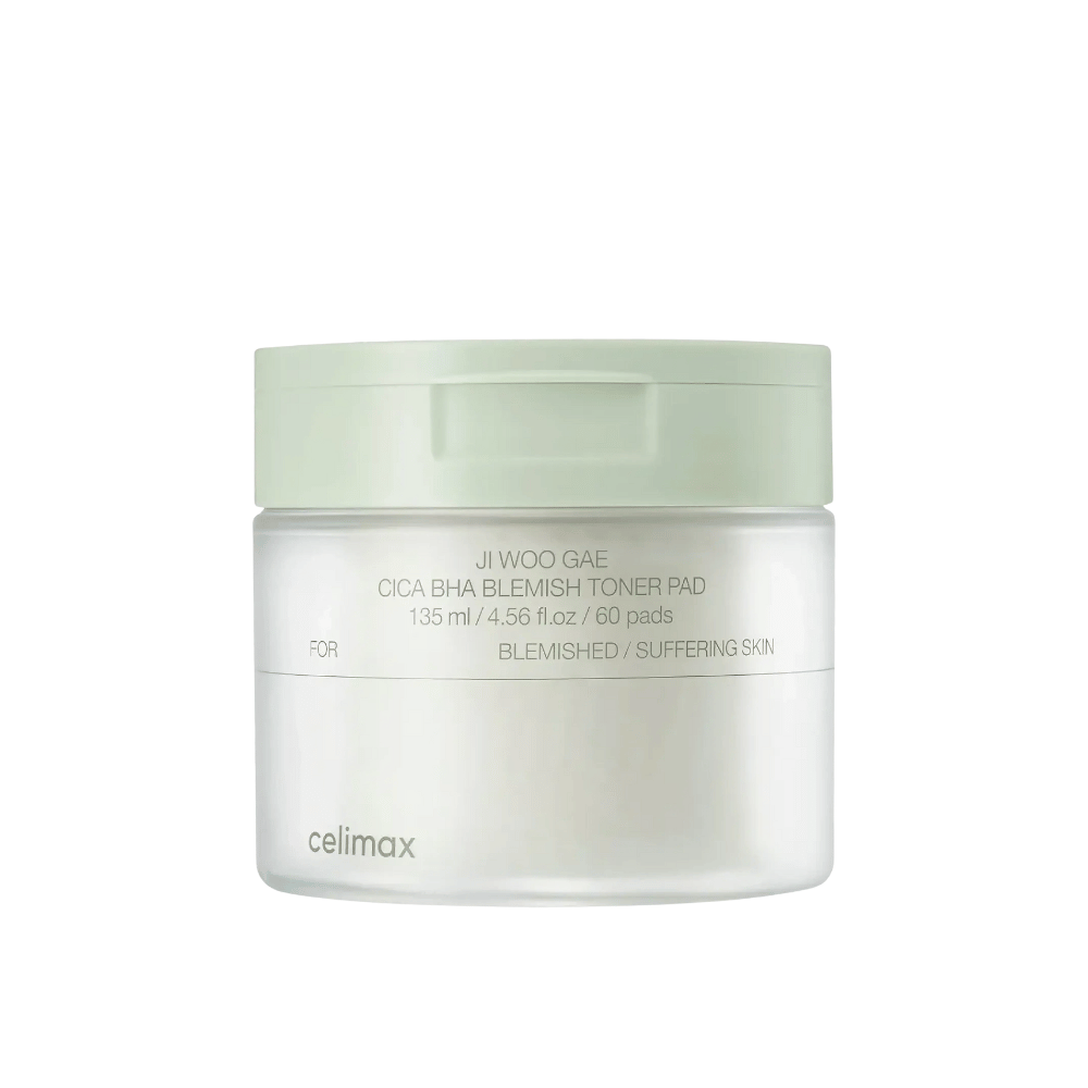 Produktbillede på Celimax Ji Woo Gae Cica BHA Blemish Toner Pad 135 ml med 60 pads til sensitiv og akne-udsat hud.
