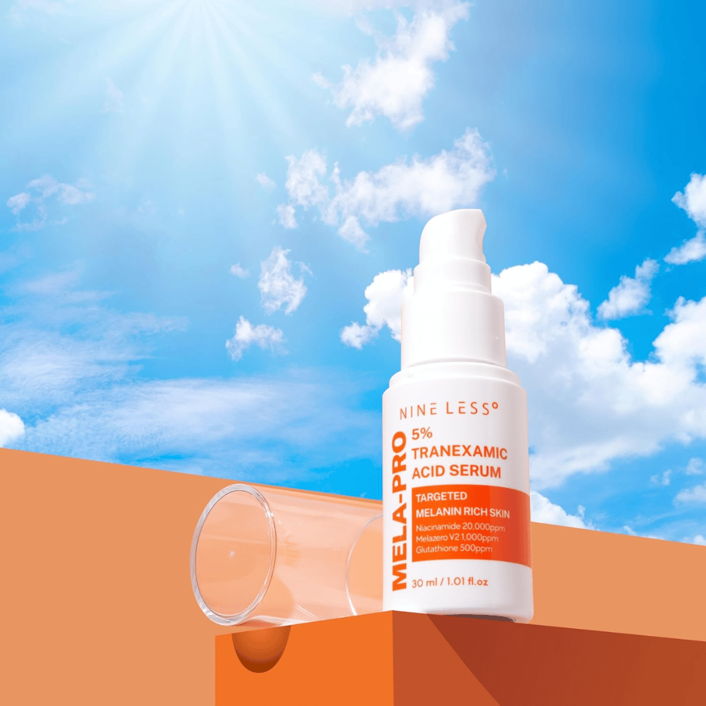 NINE LESS MELA-PRO 5% Tranexamic Acid Serum 30 ml, fugtgivende serum som reducerer hyperpigmentering og giver en mere jævn hudtone.