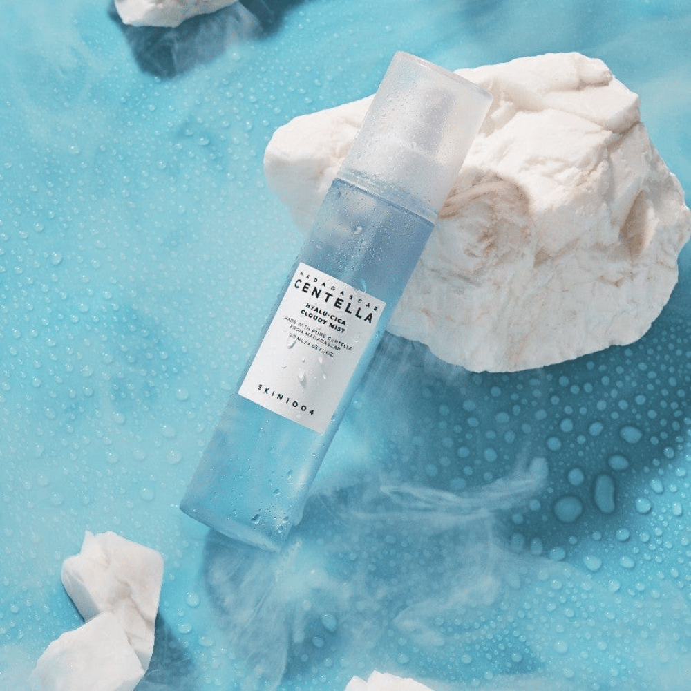 SKIN1004 Madagascar Centella Hyalu-Cica Cloudy Mist 120 ml – fugtgivende ansigtsmist med centella asiatica og hyaluronsyre i fugtigt miljø