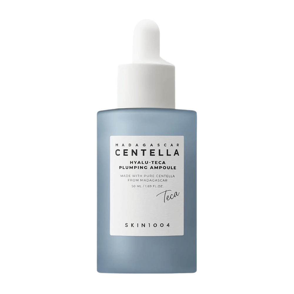 6. SKIN1004 Madagascar Centella Hyalu-Teca Plumping Ampoule 50 ml – fugtgivende ansigtsampul i blå flaske med pipette