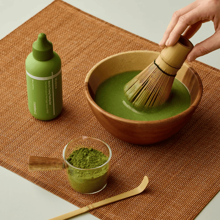 Centellian24 Madeca Matcha Toning Peeling Gel ingrediensbillede – peeling gel inspireret af matcha som hjælper med at rense huden, fjerne døde hudceller og forbedre hudens glød.