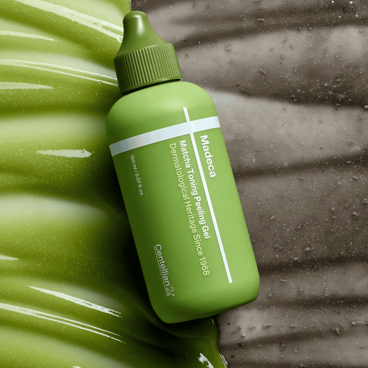 Centellian24 Madeca Matcha Toning Peeling Gel – koreansk peeling gel med matcha som hjælper med at eksfoliere huden skånsomt, fjerne døde hudceller og give en klarere og mere jævn hudtone.