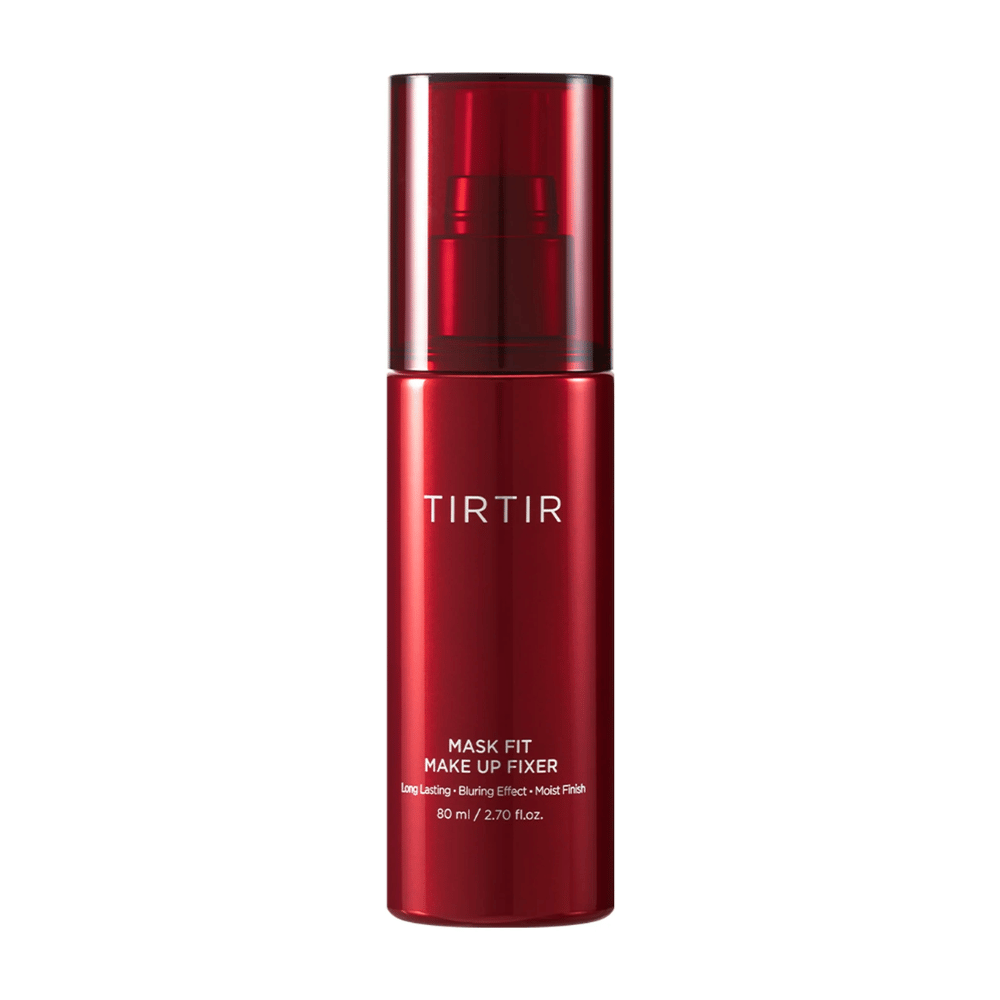 En rød flaske TIRTIR Mask Fit Make Up Fixer på hvid baggrund, designet til langvarig makeup-fiksering med slørende effekt og fugtig finish.