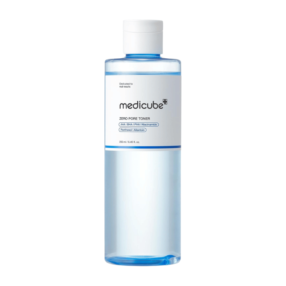 Medicube Zero Pore Toner 250 ml, eksfolierende ansigtstoner med AHA, BHA, PHA og niacinamid i en gennemsigtig blå flaske mod hvid baggrund.