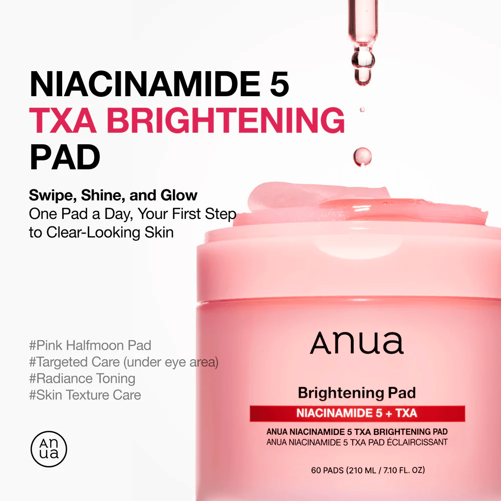 Rosa krukke med Anua Niacinamide 5 TXA Brightening Pad og halvrunde pads, med tekst der fremhæver glød, mere ensartet hudtone og målrettet pleje med niacinamid og tranexaminsyre.