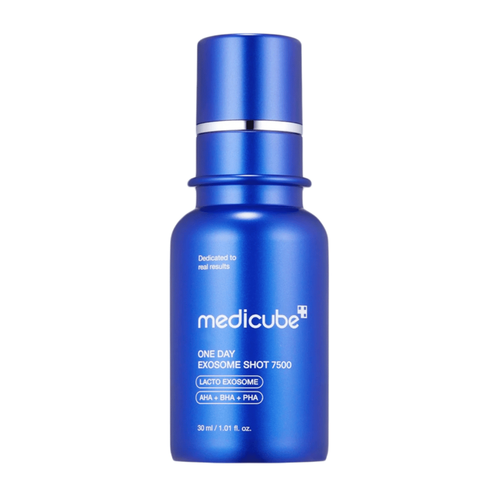Medicube One Day Exosome Shot 7500 er en avanceret ampul beriget med Lacto Exosome og AHA, BHA, PHA til intensiv hudpleje. Designet til at forbedre hudens struktur og reducere synlige porer. Passer til erfarne brugere med en koncentration på 7.500 PPM.