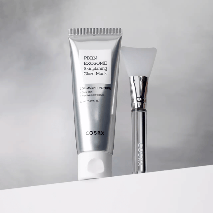 COSRX PDRN EXOSOME Skinplaning Glaze Mask med børste for nem påføring og resultater, der giver glød og glat hud.