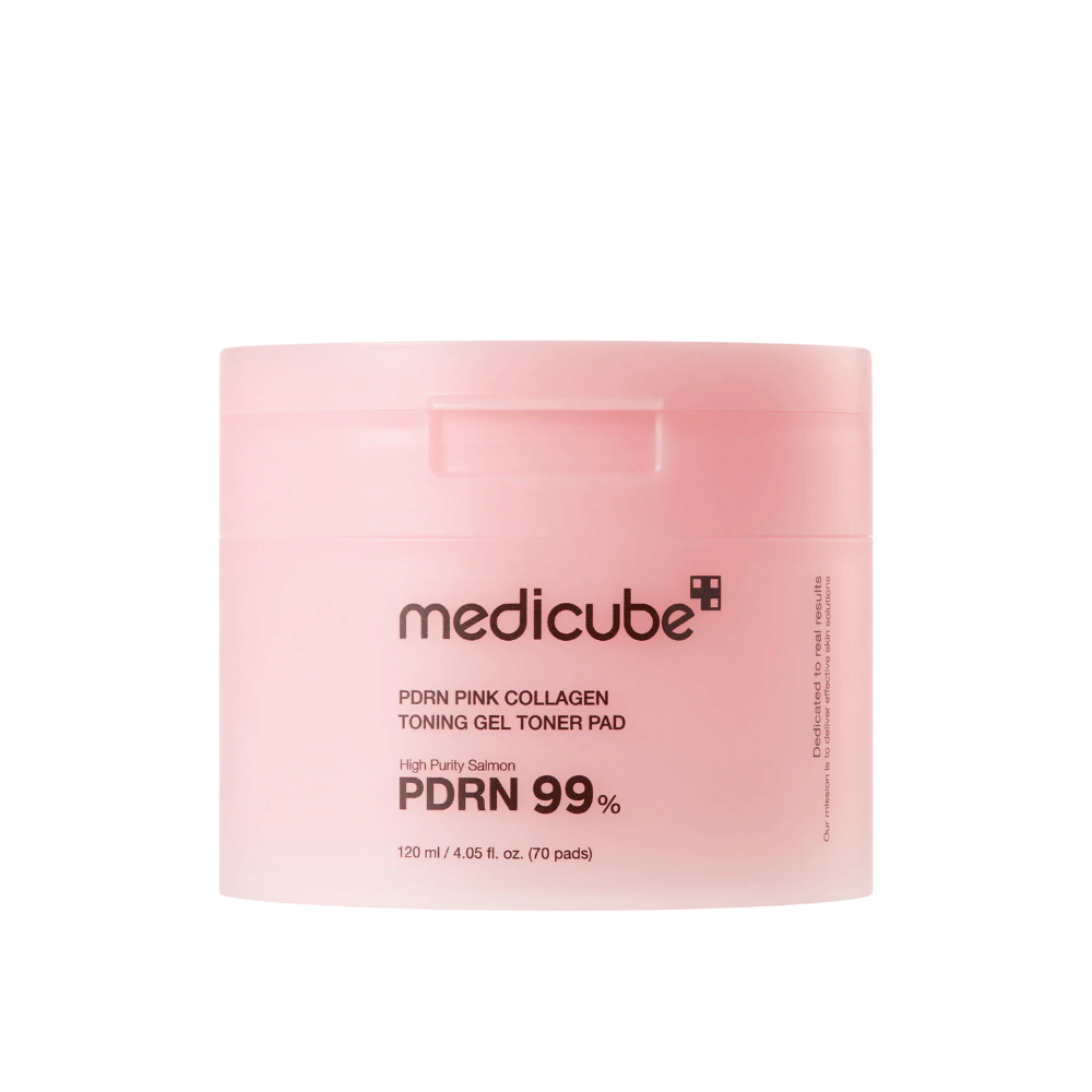 Medicube PDRN Pink Collagen Toning Gel Toner Pad i lyserød krukke med tekst, der viser 99 % PDRN-indhold og 120 ml, designet til at forbedre hudens fasthed og glød.