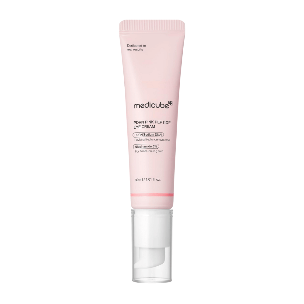 Medicube PDRN Pink Peptide Eye Cream i rosa tube, 30 ml. Øjencreme med PDRN og 5 % niacinamid som opfrisker træt hud under øjnene og giver et fastere indtryk.