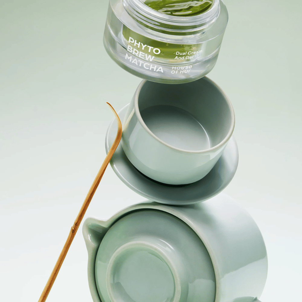 House of Hur matcha creme med unik todelt formel, som kombinerer let gel og nærende creme til tilpasset hudpleje