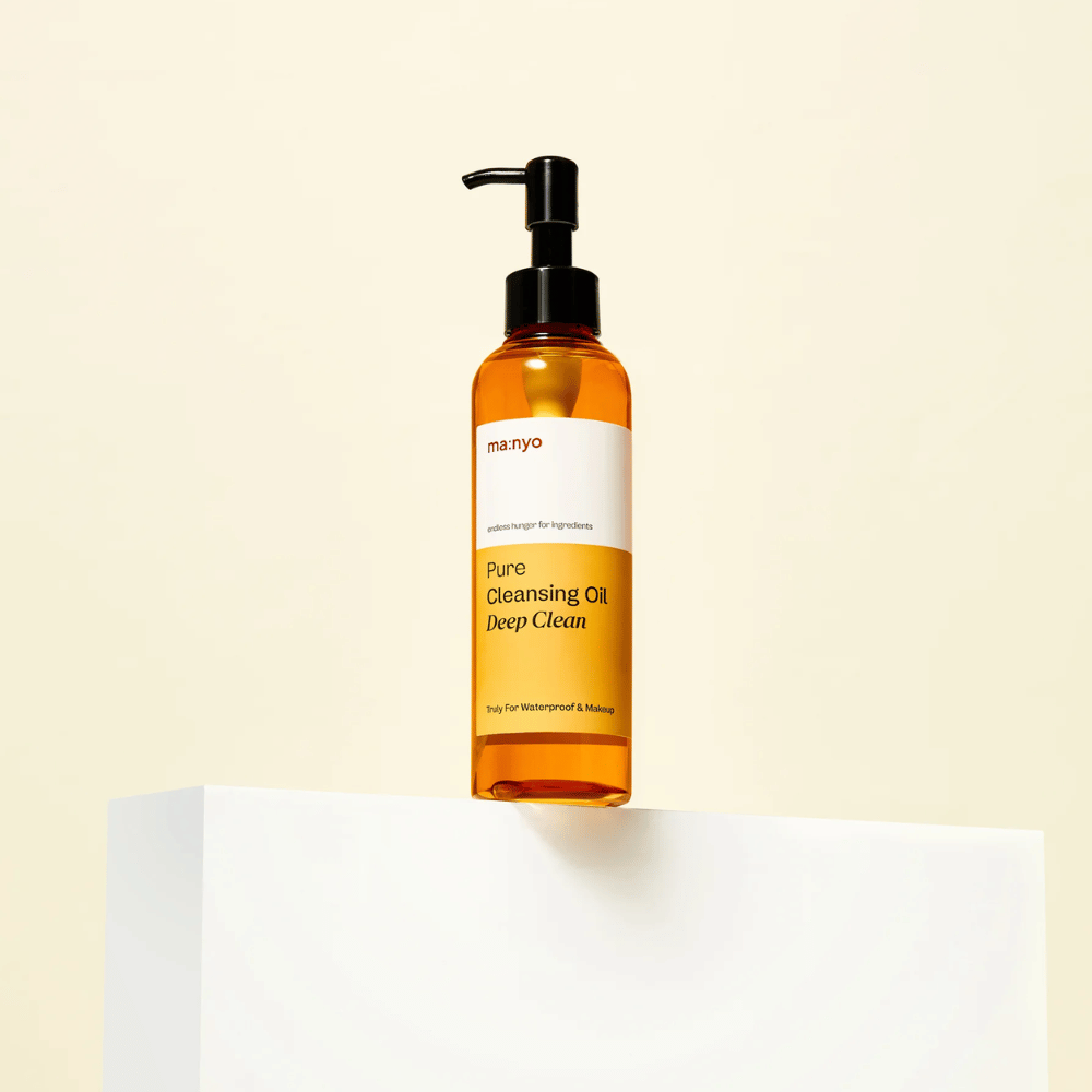 ma:nyo Pure Cleansing Oil Deep Clean i pumpeflaske – koreansk renseolie til dybderensning af porer og fjernelse af tung makeup.