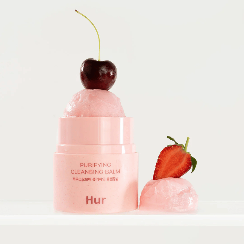Åben Hvordan Purifying Cleansing Balm med sorbetlignende tekstur dekoreret med kirsebær og jordbær. Frugtinspireret cleansing balm med blødgørende og rensende egenskaber.