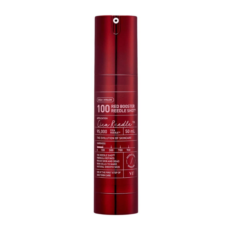 VT Cosmetics Red Booster Reedle Shot 100 microneedling-serum i rød flaske på hvid baggrund, 50 ml, udviklet til eksfoliering, hudfornyelse og forbedret absorption i hudplejerutinen.