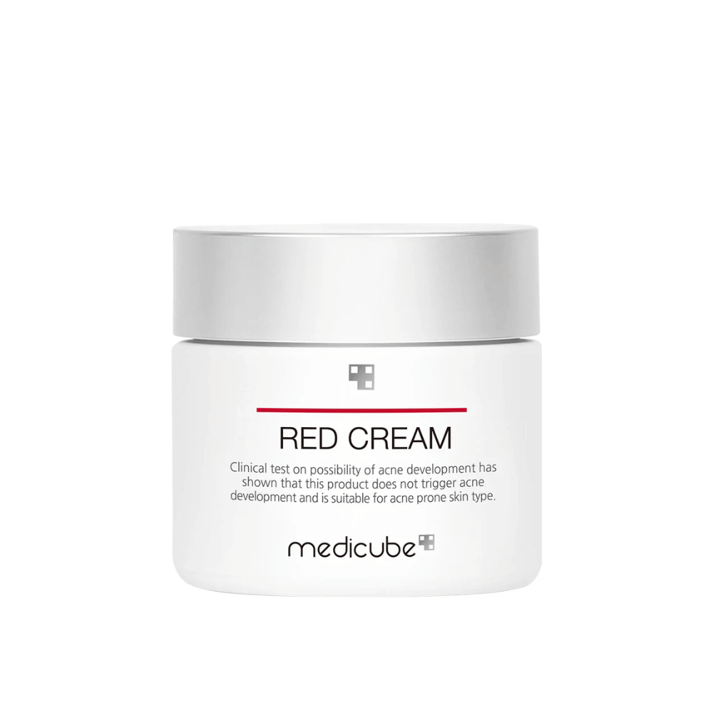 medicube Red Cream 50ml i hvid krukke med sølvfarvet låg – udviklet til akne-udsat hud og testet for ikke at forårsage nye udbrud.