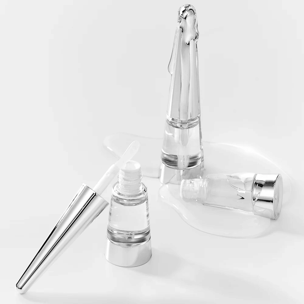 VT Cosmetics Reedle Shot Lip Plumper Beginner med synlig serumtekstur der giver glans, blødgørende effekt og fyldigere læber.
