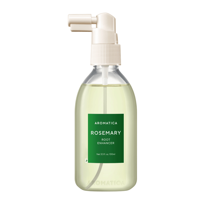 AROMATICA Rosemary Root Enhancer i transparent flaske med grøn etiket og praktisk applikatordyse. Frilagt produktbillede, som tydeligt viser emballagens design og indhold.