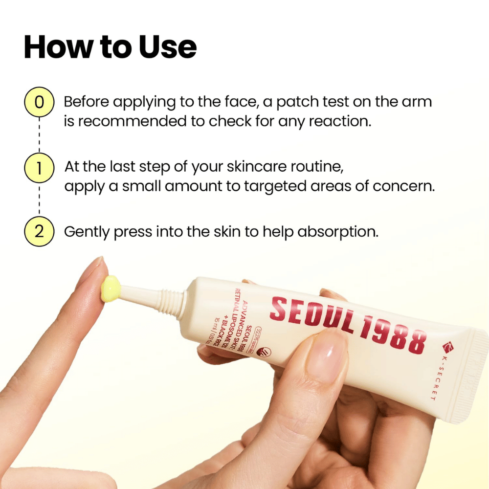 K-SECRET SEOUL 1988 Advanced Shot Retinal Liposome 12% + Black Rice – påføring af retinalbehandling som sidste trin i hudplejerutinen.