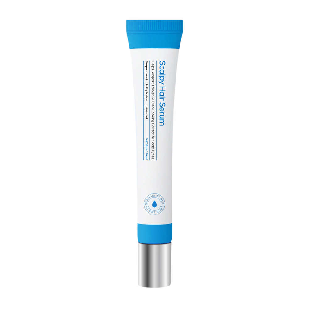 Produktbillede af Seapuri Scalpy Hair Serum i hvid og blå tube med metalkork. Hårserum som styrker rødder og fremmer vækst.