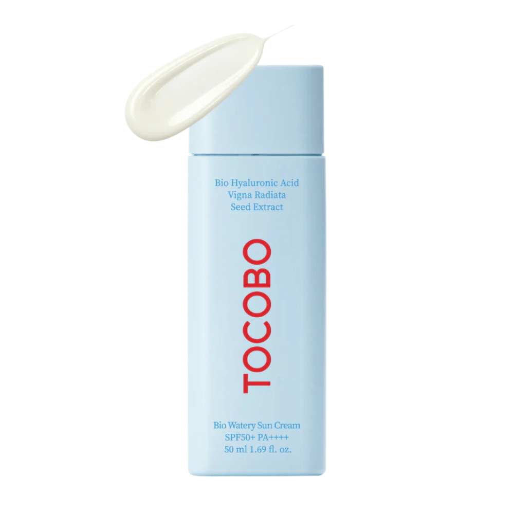 En flaske TOCOBO Bio Watery Sun Cream SPF50+ PA++++ 50ml med en creme på indeholdende naturlige ingredienser til hudpleje.