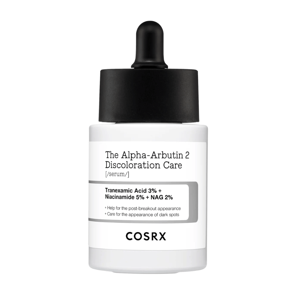 COSRX The Alpha-Arbutin 2 Discoloration Care Serum med 3% tranexaminsyre, 5% niacinamid og 2% NAG. Et serum, der retter sig mod mørke pletter og pigmentering for en jævnere hudtone og øget glød.