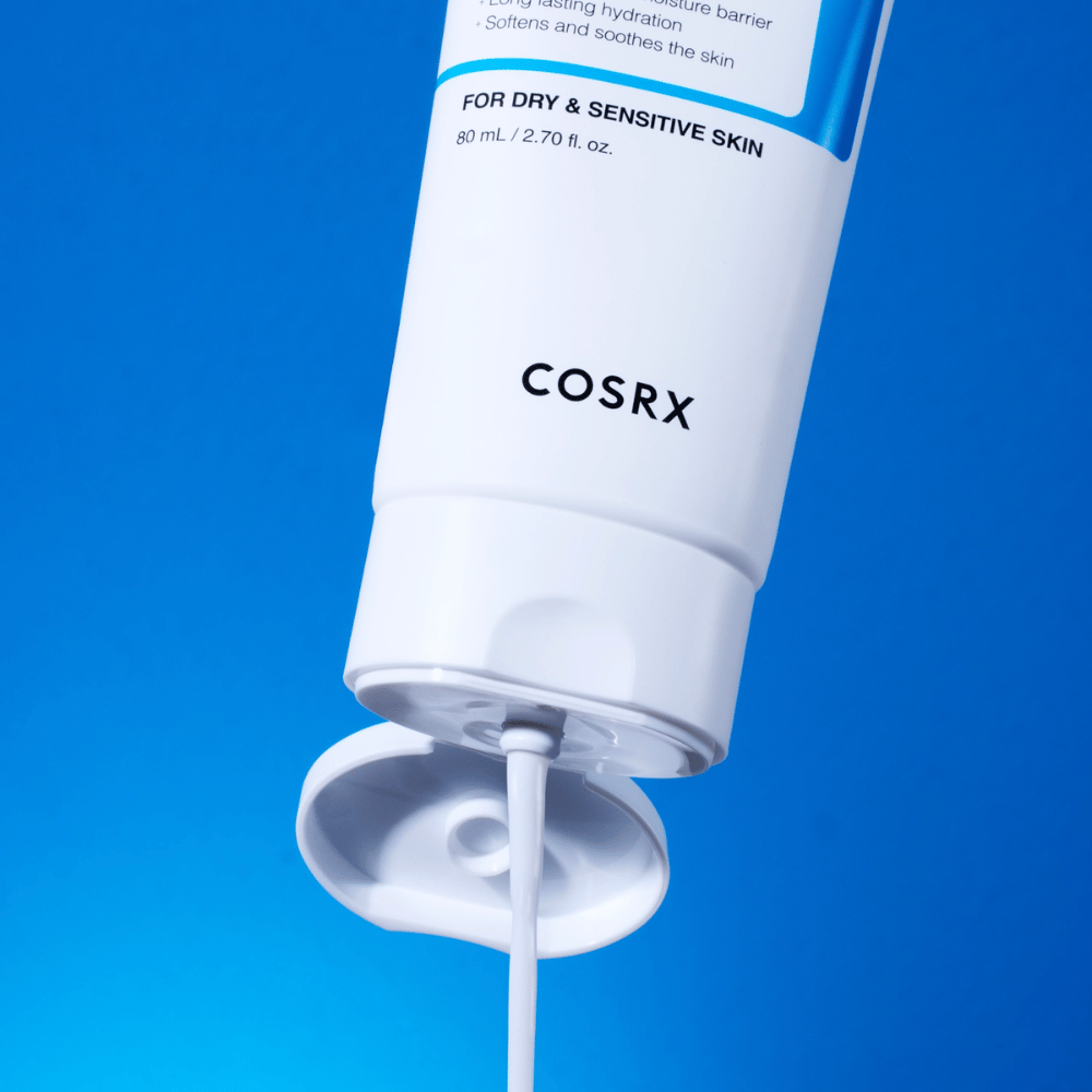 COSRX The Ceramide Skin Barrier Moisturizer med cremet tekstur – barriereforstærkende ansigtscreme der giver langvarig fugt og beroliger sensitiv hud.