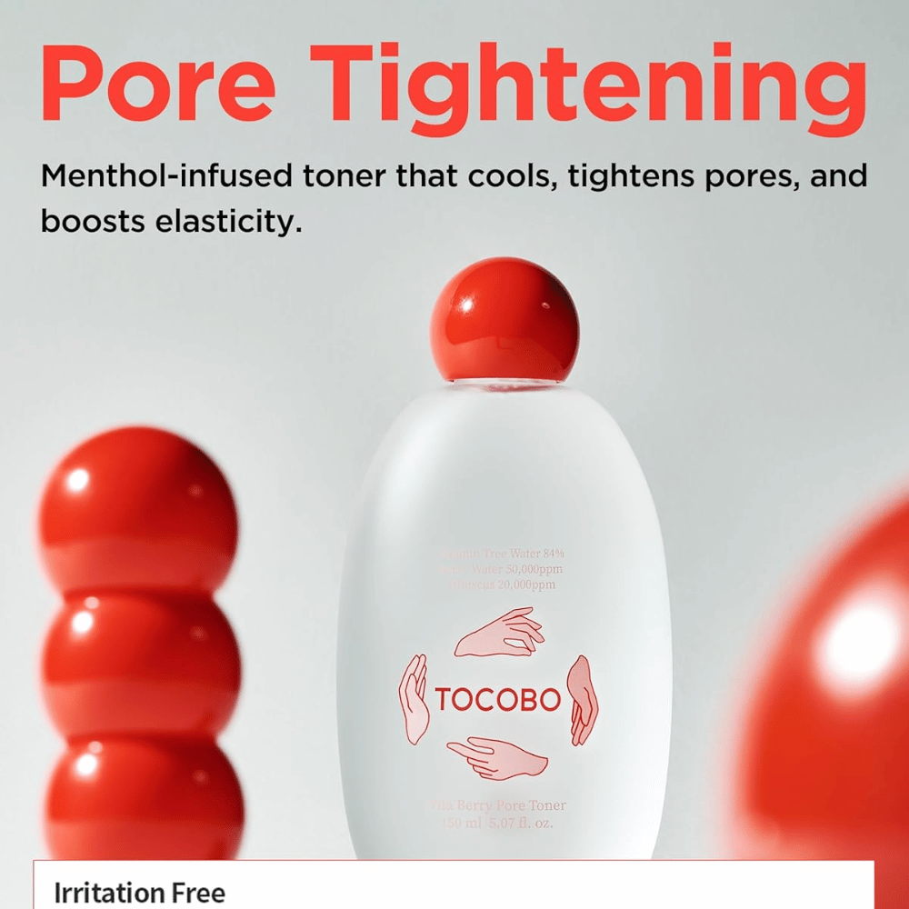 Kampagnebillede for TOCOBO Vita Berry Pore Toner som beskriver tonerens kølende effekt, poresammentrækkende egenskaber og forbedret hudelasticitet med menthol-infunderet formel.