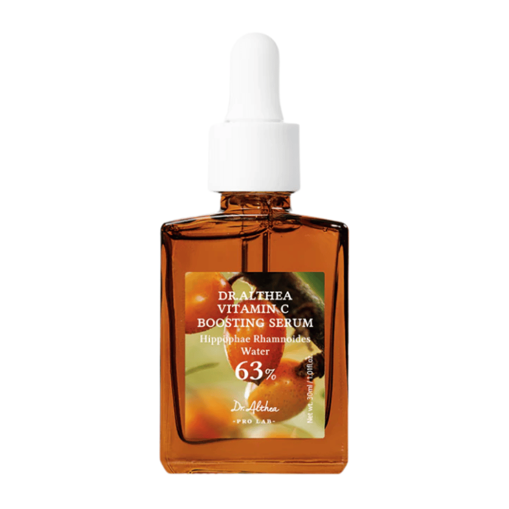 Dr. Althea Vitamin C Boosting Serum indeholder 63% havtornsvand og er designet til at udjævne hudtonen og reducere mørke pletter. Denne effektive formel giver huden en strålende glød og fremmer cellefornyelse for et mere ungdommeligt udseende.