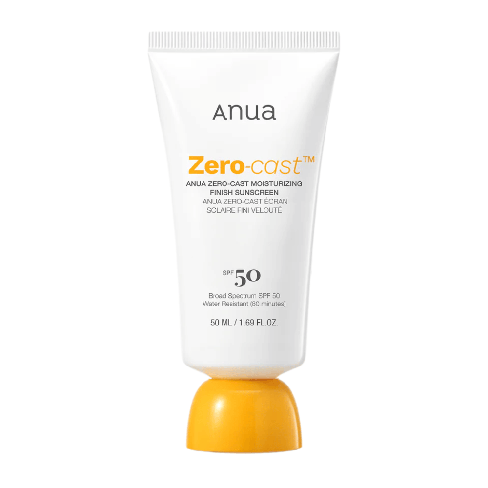 Produktbillede på ANUA Zero-Cast Moisturizing Finish Sunscreen SPF 50 i hvid tube med orange låg, 50 ml. En let solcreme uden hvidt skær, vandresistent op til 80 minutter.
