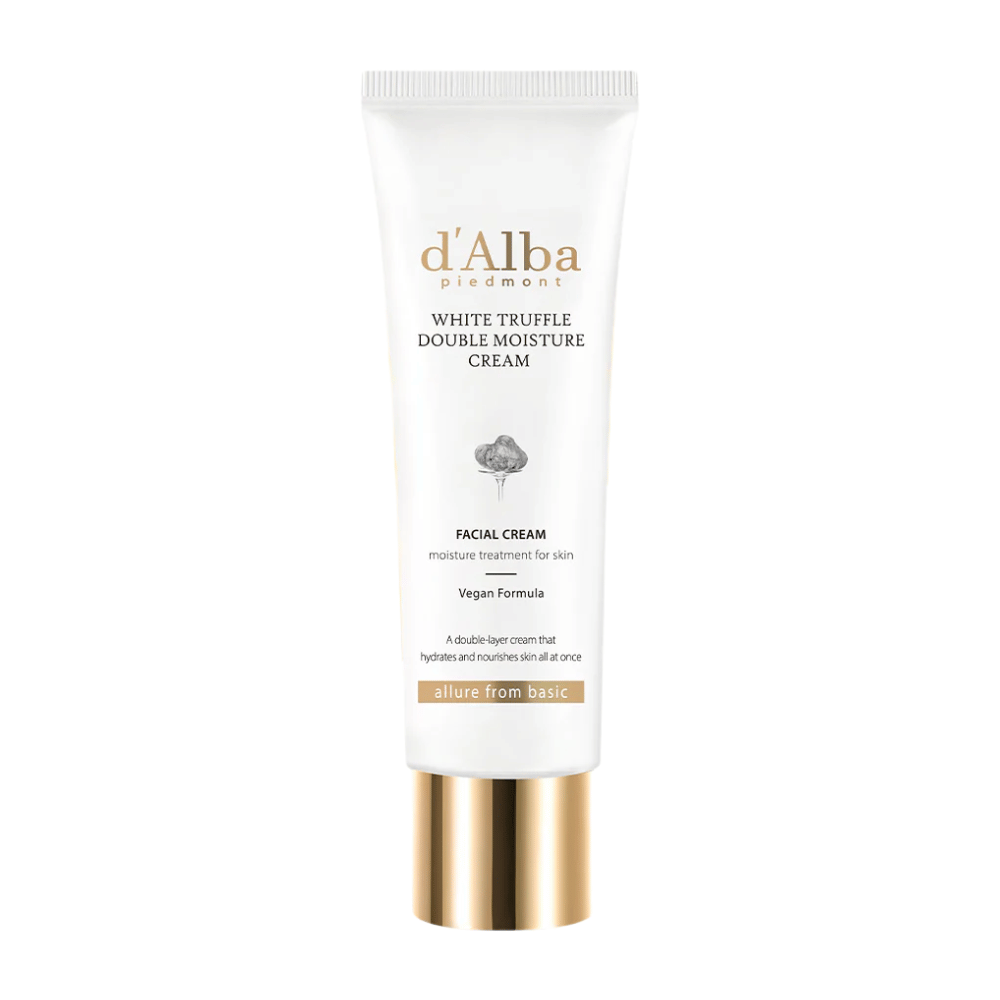 d'Alba White Truffle Double Moisture Cream er en ansigtscreme med vegansk formel, specielt udviklet til at give dyb fugt og næring til huden. Den dobbelte formel tilbyder langvarig fugt og understøtter hudens naturlige balance for en strålende hud.